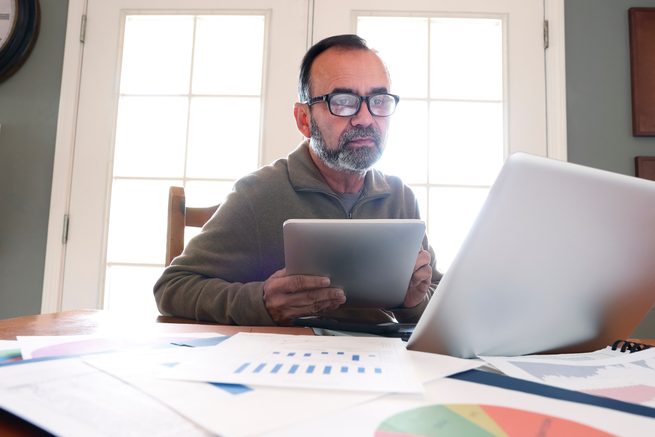 Man looking at laptop 